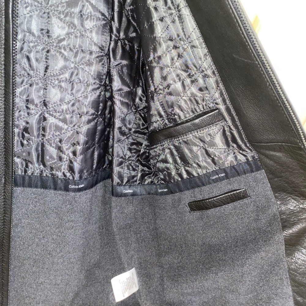 Calvin Klein Genuine Leather Jacket - Picture 7 of 7